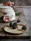 unique plates and naked cake styled and photographed by Annelies De Weerdt Photography
